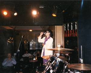 Lillian Singing her songs  in Paris